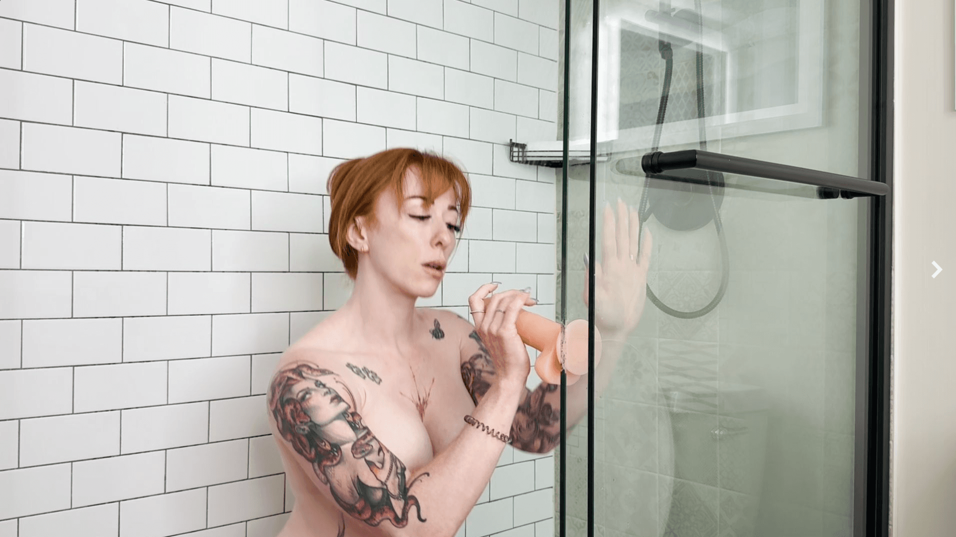 The Lonely Housewife: Part 4 — image 19
